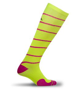 PRO Compression Marathon Socks | Mommy Runs It #sweatpink #holidayrunlist #keepittight