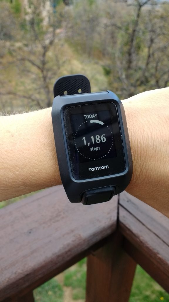 Get Outdoors Every Day with the TomTom Adventurer GPS Watch [ad] | Mommy Runs It 