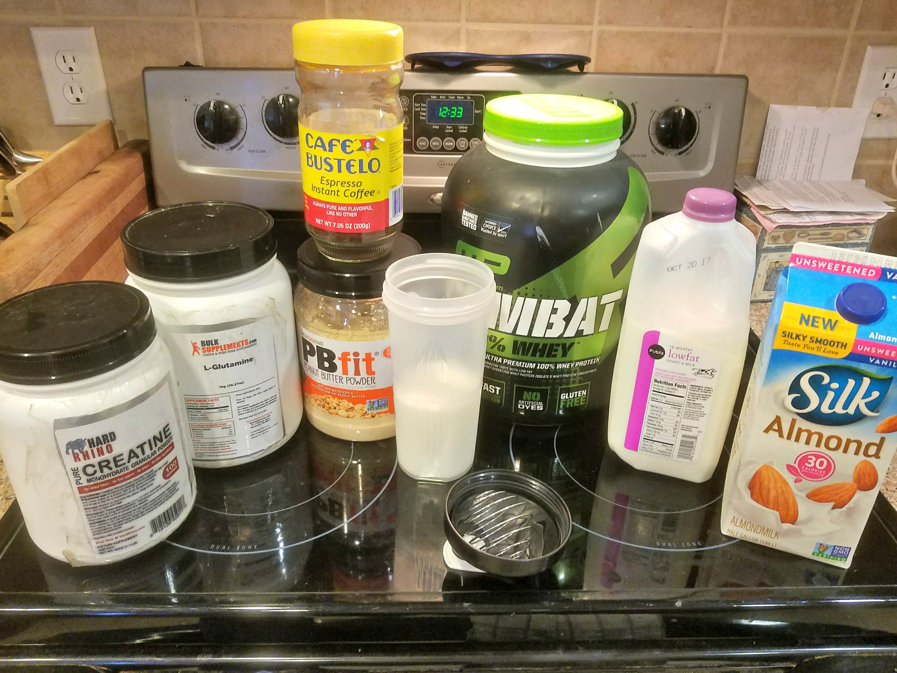 A Shakeology Alternative: How to Make the Best Meal Replacement Shakes for Less $$$ | Mommy Runs It