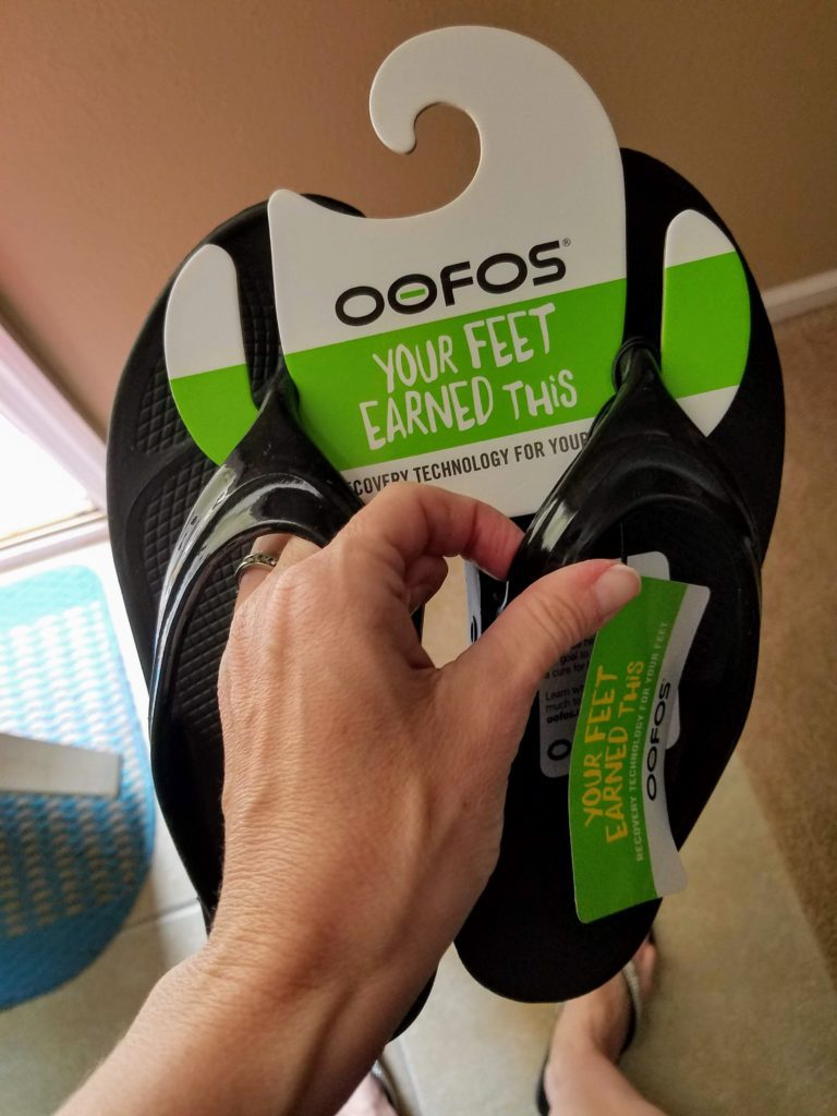 OOlala Sandal Review: #FeelTheOO with OOFOS | Mommy Runs It [#ad}